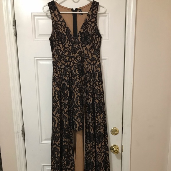 Dresses & Skirts - Elegant night dress